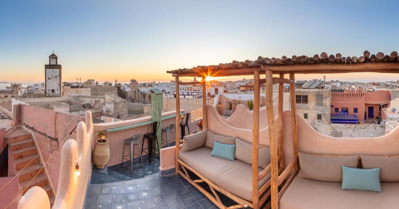 Mama Lova Hotel, Riad, Restaurant & Spa เอสเซาอิรา ภายนอก รูปภาพ