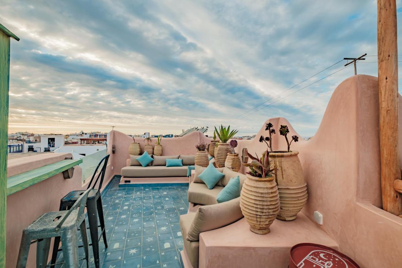 Mama Lova Hotel, Riad, Restaurant & Spa เอสเซาอิรา ภายนอก รูปภาพ