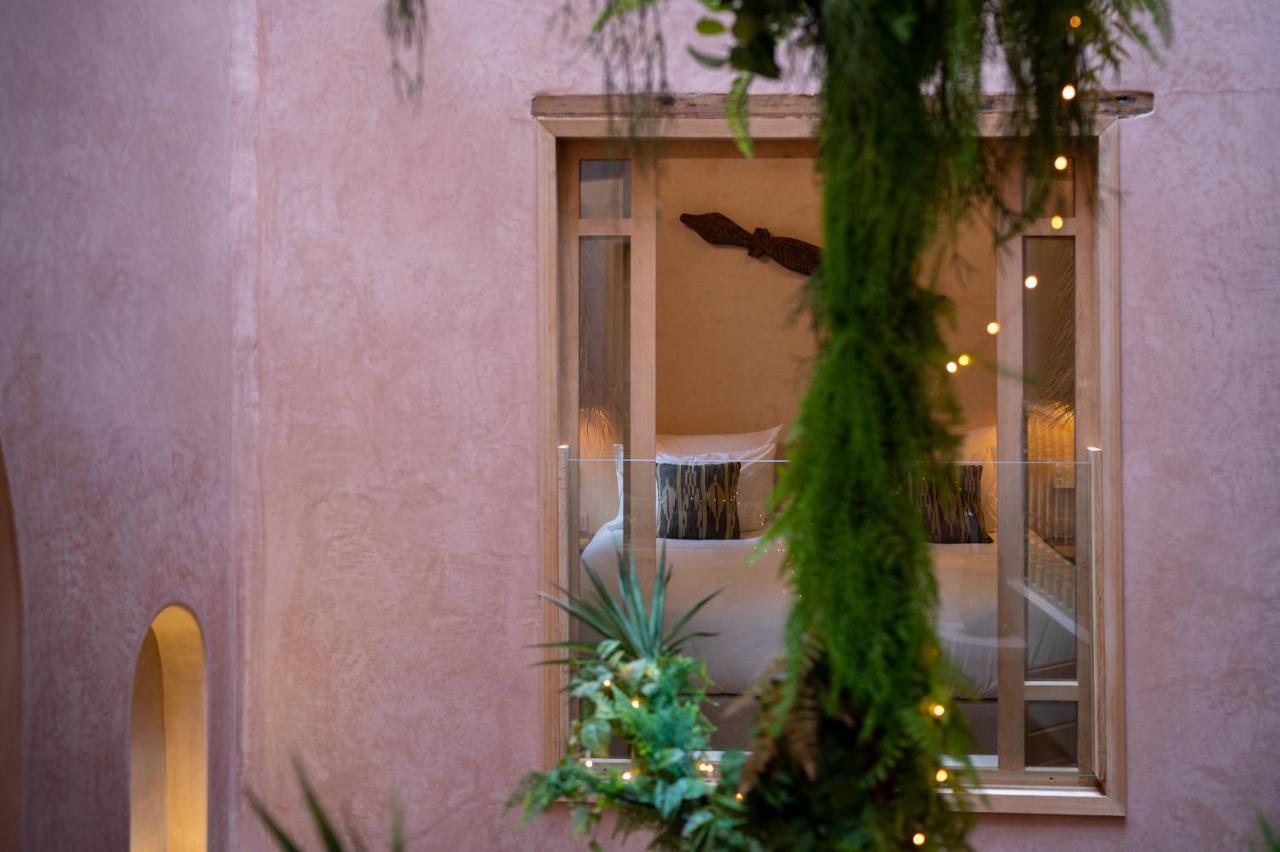 Mama Lova Hotel, Riad, Restaurant & Spa เอสเซาอิรา ภายนอก รูปภาพ