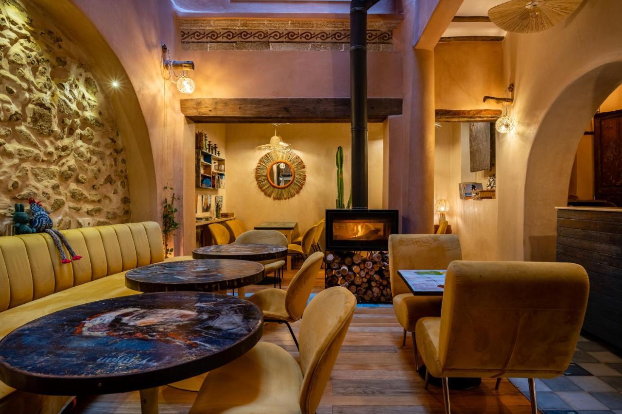 Mama Lova Hotel, Riad, Restaurant & Spa เอสเซาอิรา ภายนอก รูปภาพ