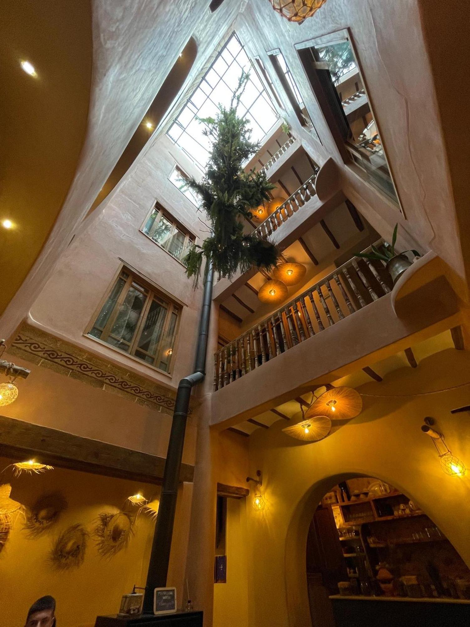 Mama Lova Hotel, Riad, Restaurant & Spa เอสเซาอิรา ภายนอก รูปภาพ